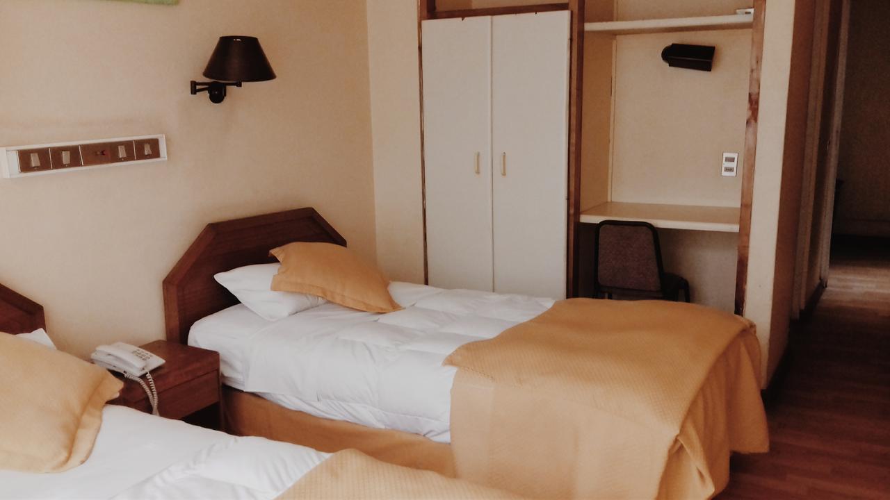 Hotel Plaza Лос-Андес Екстер'єр фото